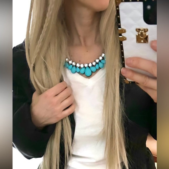 Ribbon Rhinestones and Beaded Necklace in Aqua color - Picture 6 of 6